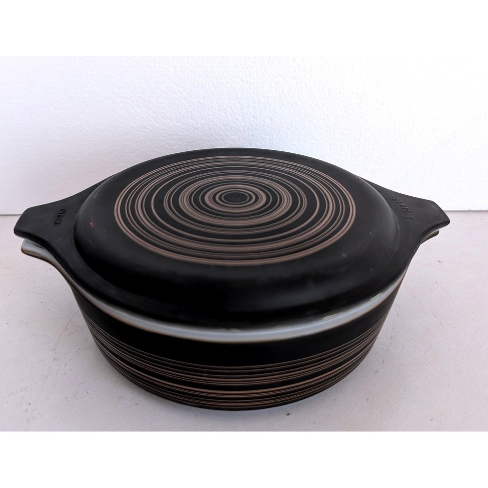 VTG Pyrex 471 Terra Casserole Dish With Lid 1.5qt Black Brown Mid Century Modern